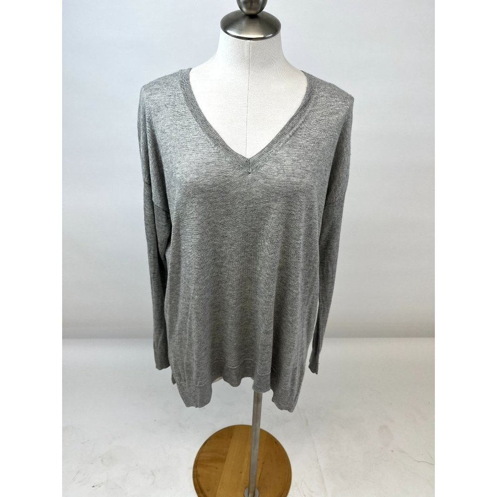 Vince light cashmere v neck sweater